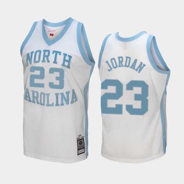North Carolina Tar Heels College Basketball Retire...